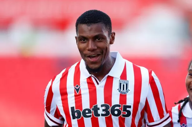 Skysport News: Leeds united has formally announced the signing of the fantastic striker from stoke City. According to Skysport, €17.5 million deal was reached, however, he arrived to Leeds united following….