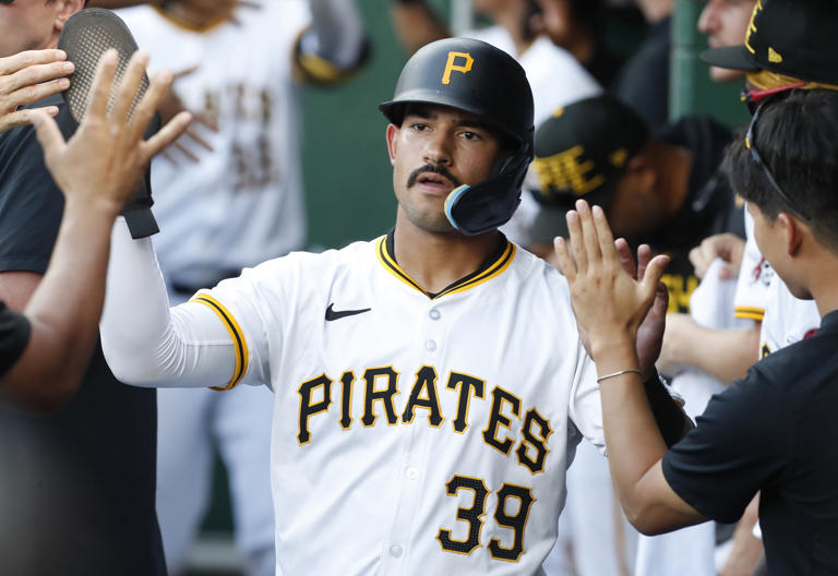 MLB-NEWS: According to ESPN, the Milwaukee Brewers have officially signed a four-year, $190 million mega deal with the Pittsburgh Pirates shortstop. following…..