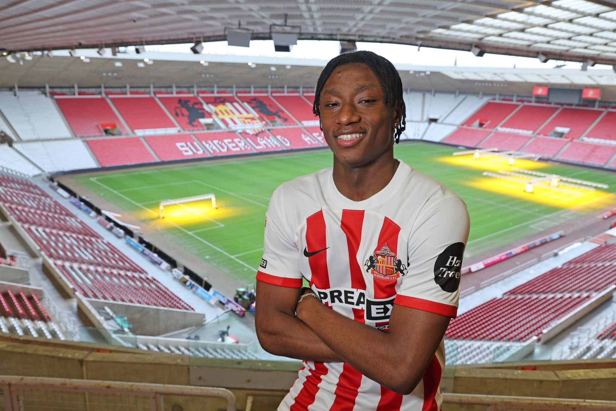 Skysport News: Crystal palace officially agreed €18.7 million deal for Sunderland sensational super striker, as first reported by Fabrizio, the star forward will arrive Leeds United after………
