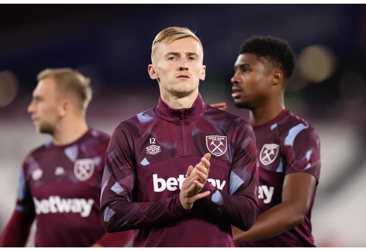 skysport-new: West Ham have officially confirm the departure of their star Defensive Midfield, per Fabrizio, the star player inked, a 3-years €29.5 million deal with Leicester city, however he will arrive Leicester city follows his medical due to…..