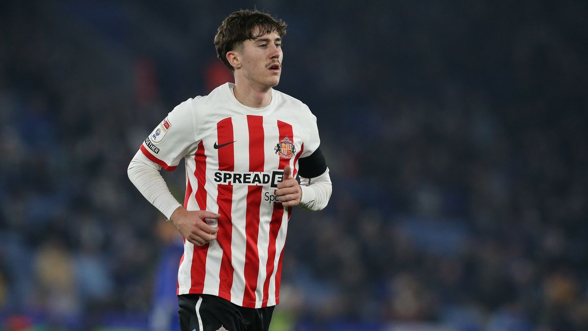 skysport-new: Sunderland have officially confirm the departure of their star Right-Back, per Fabrizio, the star player inked, a 3-years €8.5 million deal with Crystal Palace , however he will arrive Crystal palace follows his medical due to…..