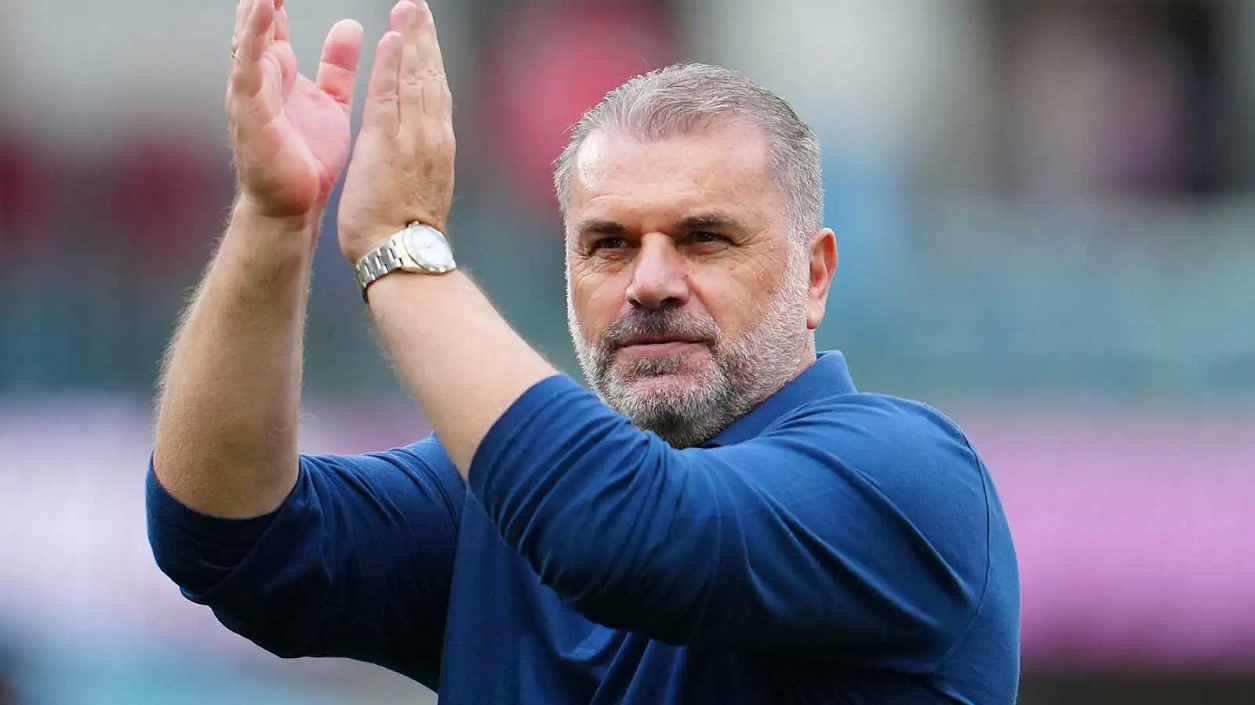 skysports-news: Fabrizio Romano provides an update on the true situation between Tottenham and Federico Chiesa after West Ham officially announced the departure of their 55-goal machine, central forward, to Tottenham. A £46.4 million, four-year contract was reached, and the player is expected to arrive at Tottenham within the next eight hours due to….