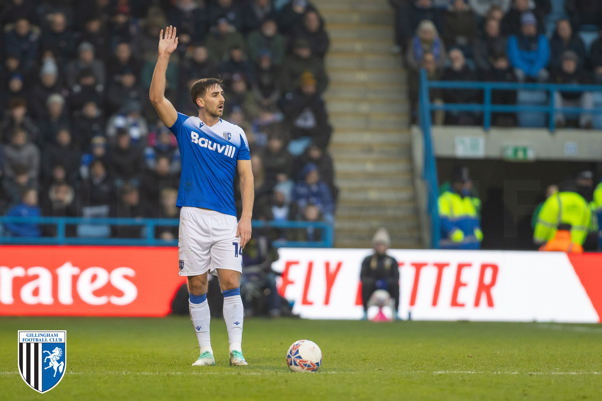 skysports-news: Gillingham agreed to move the top defensive midfield player to Sunderland due to an unmet agreement, according to Fabrizio. In exchange, Sunderland paid Gillingham €803k for three years, and the amazing player will arrive at Sunderland in the next seven hours…..