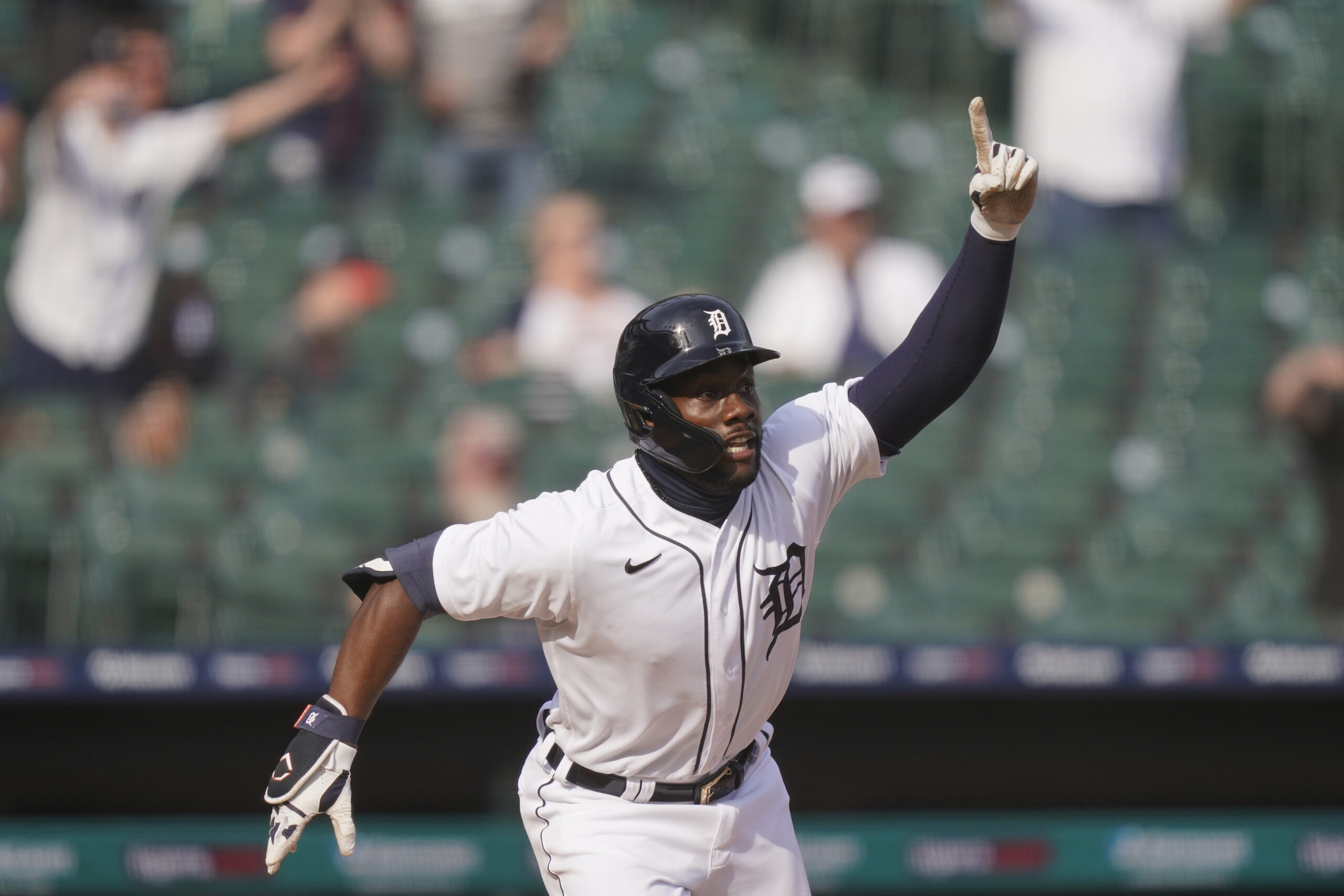 MLB-NEWS: The  detriot tigers have officially signed a three-year, $142.3 million contract with the Milwaukee Brewers, sensational star left infielder, who officially announced his departure following…..