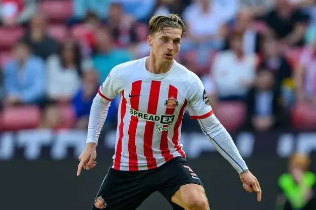 Skysports-News: Sunderland Insider reports that the amazing star Left-Back for Sunderland, who officially announced his departure, has inked a three-year, $4 million contract with hull city, as follows…..