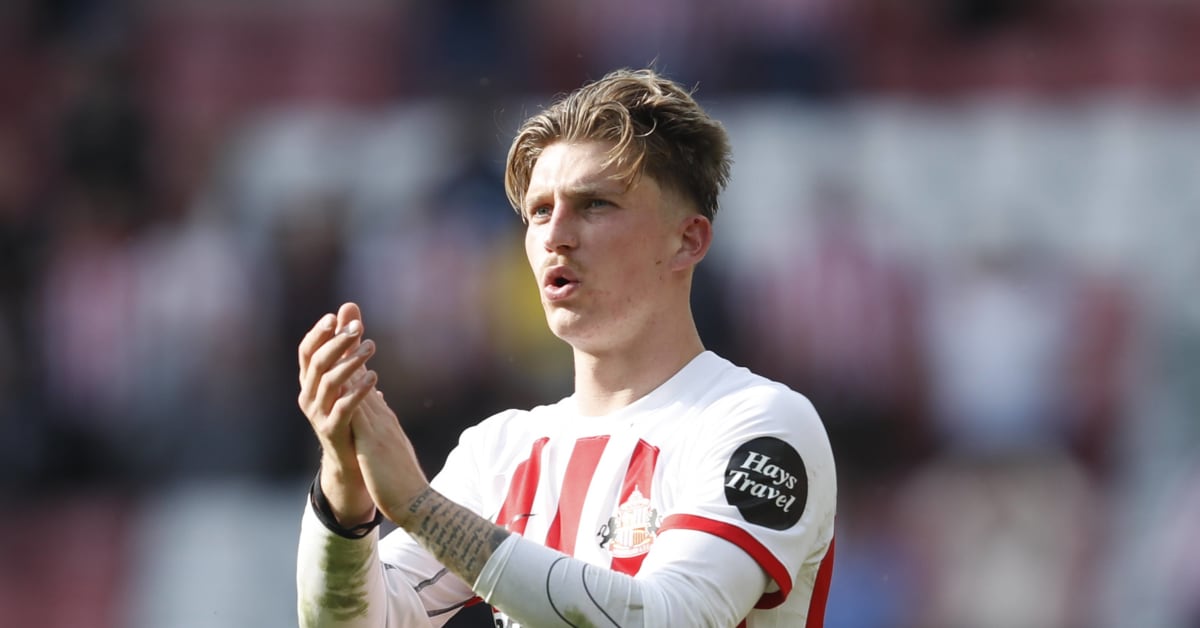 skysport-news: sunderland starting Left-Back is sent to join the Wolverhampton Wanderers. as per Fabrizio, 3-years €8.4 million was inked, following…..