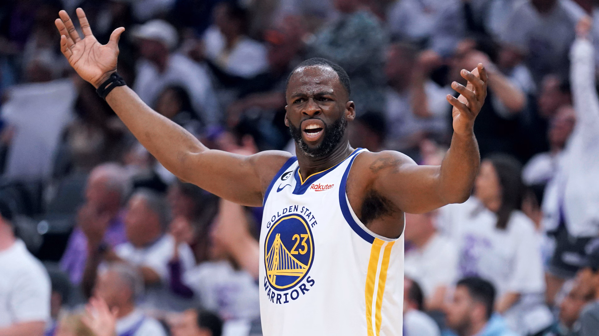 NBA-NEWS: According to ESPN, the Indiana Pacers have formally announced the signing of superstar center player from the Golden State Warriors. A three-year, $124.5 million contract was signed after…..