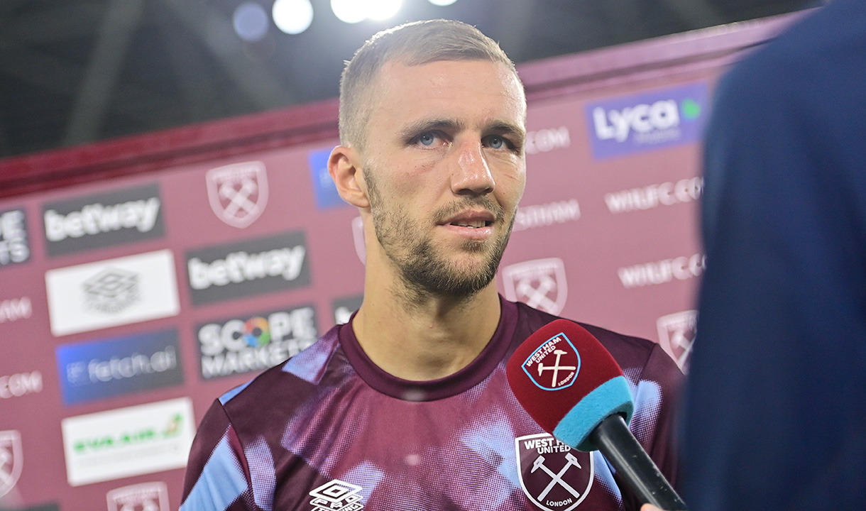 skysports-news: According to Fabrizio this morning, West Ham’s great defensive midfield has formally expressed his wish to join the rival squad. The star midfielder signed a three-year, €32.1 million contract after……