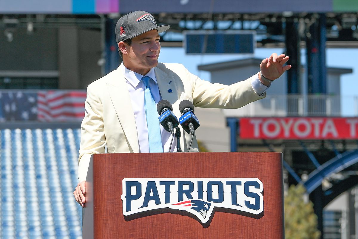 NFL-NEWS: Green Bay Packers have officially agreed to acquired the service of New England Patriots ace Quarterback for 4-years $175.4 million, as reported by ESPN, The Patriots elite Quarterback announce his departure to the Packers after…..