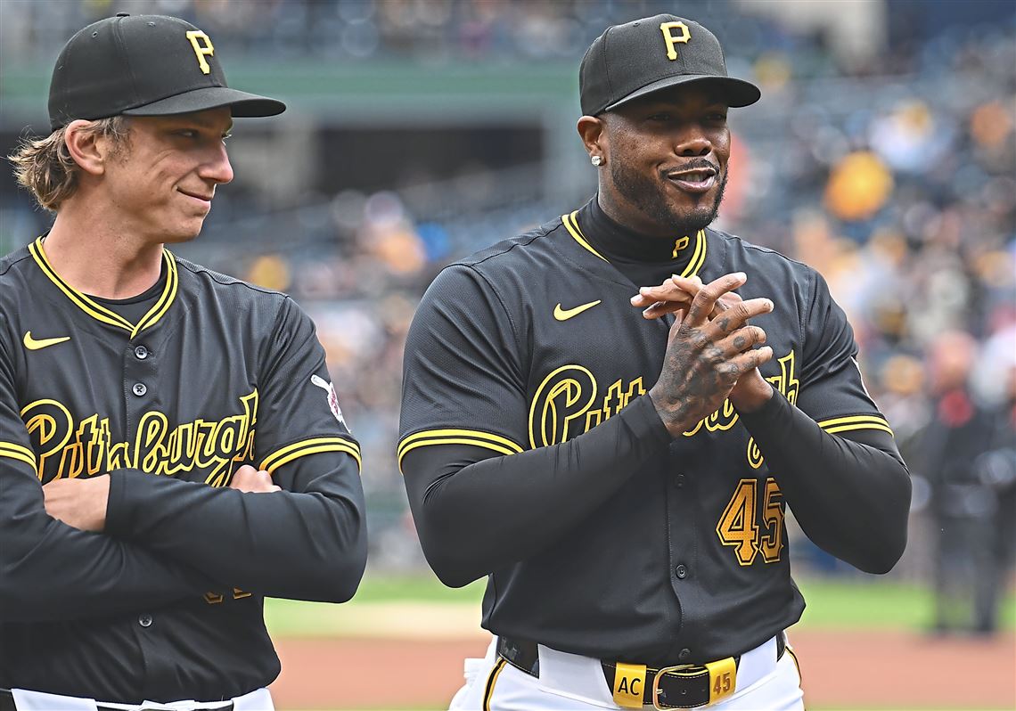 MLB-NEWS: Forty minutes after the head coach of the Pirates announced the arrival of Brewers franchise second baseman, the Pirates fans favorite pitcher announced his departure to the Guardians. After half an hour negotiation with the head coach of the Guardians, the star pitcher officially signed a three-year, $92.7 million contract with the team this morning. ESPN has confirmed that the Pirates are continuing to waste Paul Skenes’ talent due to…..