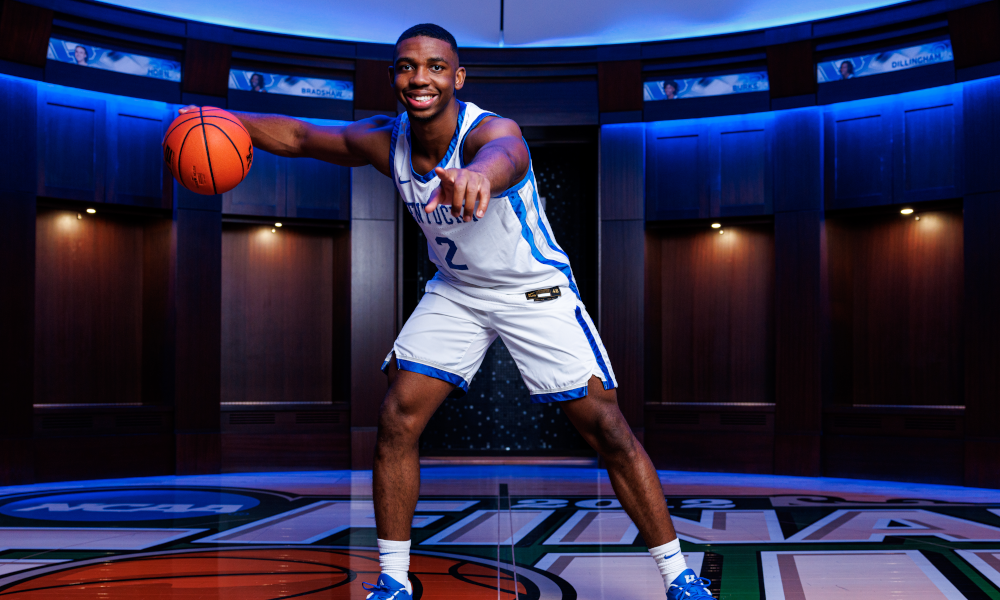 NBA-NEWS: The star shooting guard for the Kentucky Wildcats has officially declared his departure to the Golden State Warriors. According to an insider report, the player signed a three-year, $91.4 million contract after a 25-minute discussion with the head coach of the Warriors. as reported by ESPN, First-year coach Mark Pope receives an offseason grade from Field of 68 because of…..
