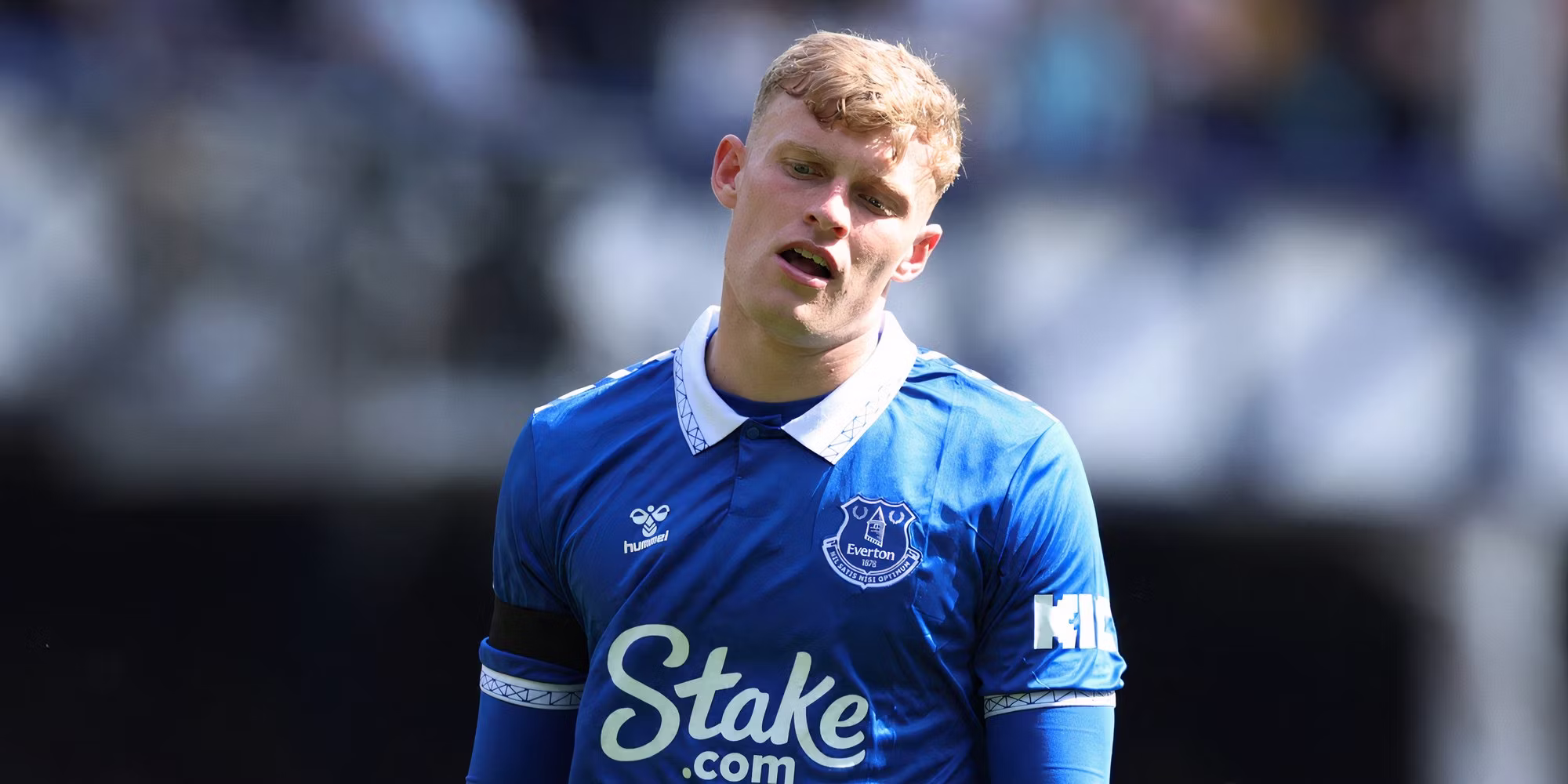 Skysports-news: Everton’s star attacker, who is a fan favorite, signed to a three-year, £35.5 million contract with Leicester City this morning. The agreement was reached following a meeting between the player and the sporting director of Leicester City.  per Fabrizio, Kevin Thelwell responds,to “exciting” contract news that Everton has revealed following…..