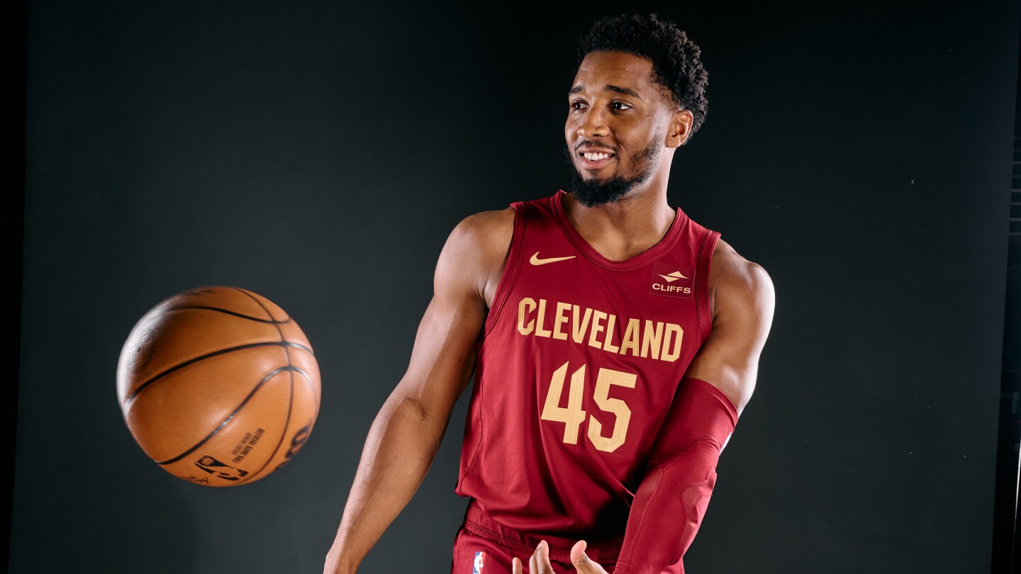 NBA-NEWS: The Philadelphia 76ers have officially acquired Cleveland Cavaliers star left wing. A four-year, $125.7 million contract was signed after the player and head coach met approximately thirty minutes ago. ESPN states that the Heat could think about starting a rival $29 million player in place of Caleb Martin following…