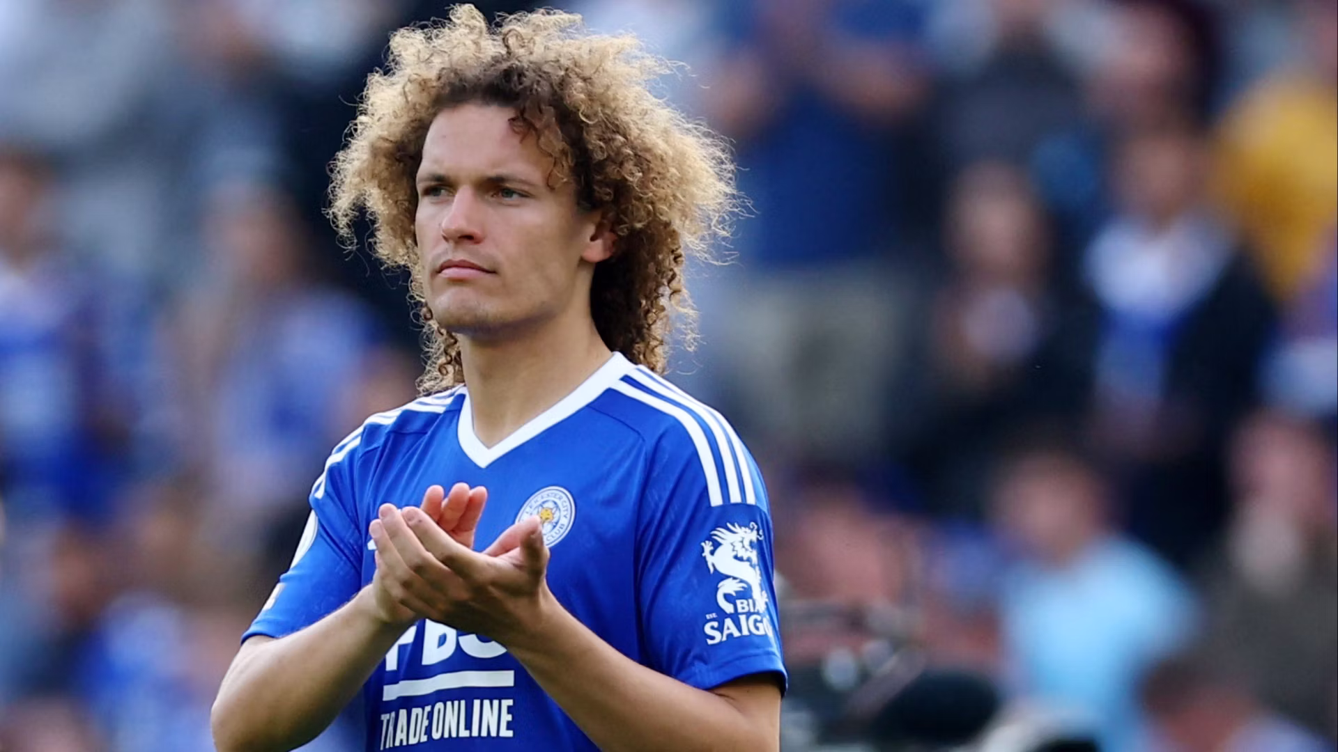 SkySports News: After a four-minute discussion with the Tottenham sporting director, Leicester City’s top Centre-Back officially signed a three-year, £35.3 million contract with Tottenham. According to Fabrizio, Tottenham is currently in the “final stages” of their attempt to complete a £12.7 million transaction due to……