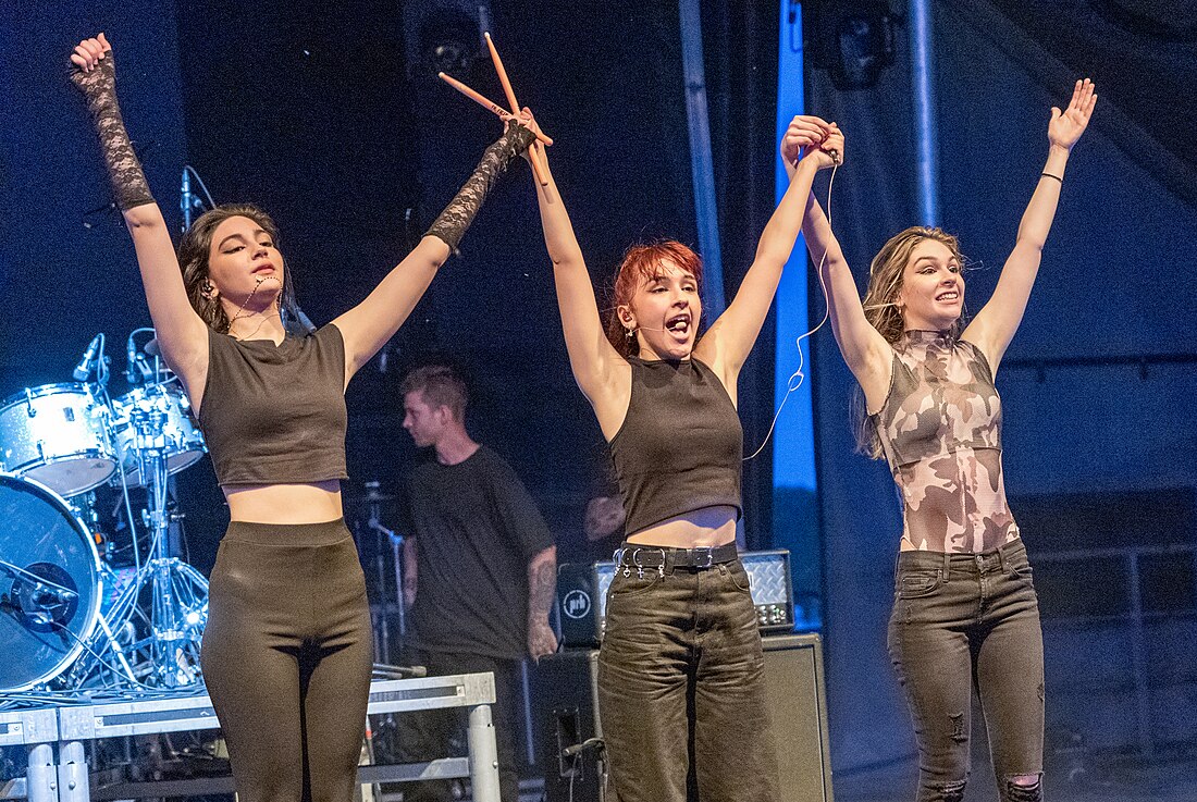 BREAKING NEWS: Just in: THE WARNING ROCKS THE MUSIC INDUSTRY: 16-Year-Old Sisters Land Opening Act for…