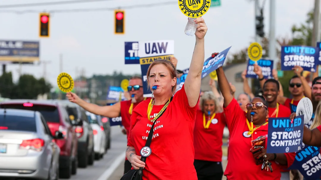 BREAKING NEWS: Just in: In Louisville, 5,200 GE Appliance Workers Gear Up for a Fight due to…