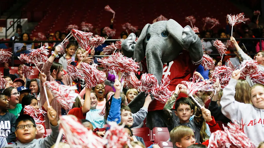 Alabama Crimson Tide News: women’s basketball wins tournament, 2 commit to football….