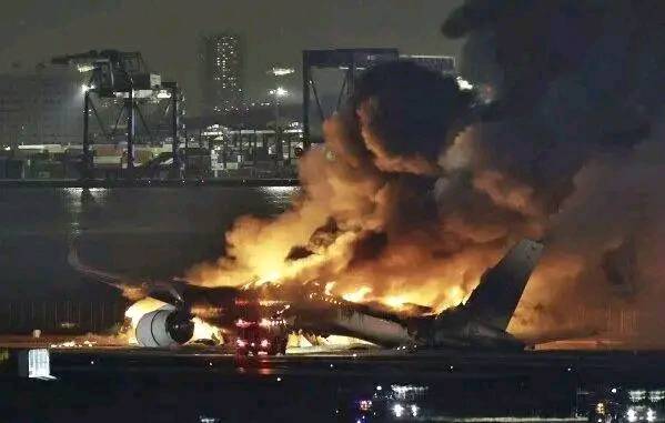 Schokkend Nieuws: Vliegtuigcrash in Nederland eist leven van drie Feyenoord-spelers…