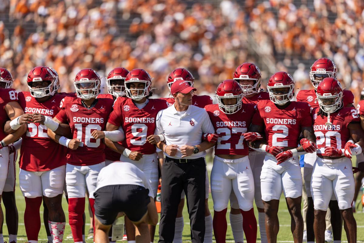 South Carolina Gamecocks expert previews the Arizona game, makes a score prediction…