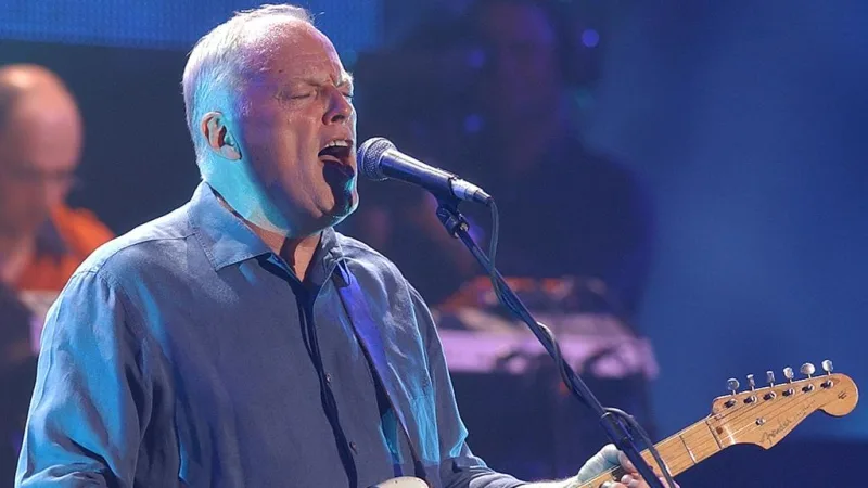Wild reason Pink Floyd legend Dave Gilmour can’t sell $19m home…….
