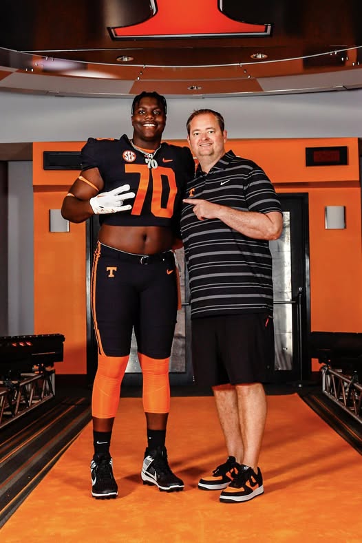Good News: Tennessee Scores Historic Win by Landing Biggest Football Recruit in History….