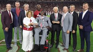 Ailing former Alabama football star pens emotional message: ‘This has been a beautiful journey’