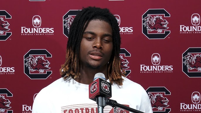 JUST IN: Juju Dowell, the quarterback for South Carolina, Surprises Fans with a Surprise Announcement Prior to the Clemson Clash In a startling twist of circumstances…
