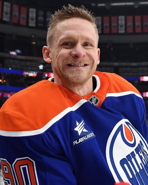 This smile worth 10 million bucks. Thank you Perry to kept your calm & sacrifice for the am, Great leadership……