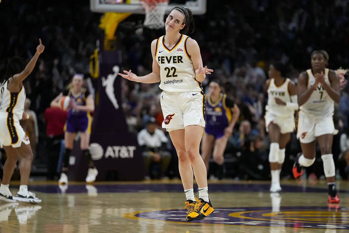 FOX NEWS: Caitlin Clark’s Nike deal draws mixed reactions and Jordan comparisons as she looks to live up to the hype.. see more..