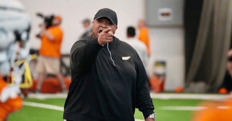 Tennessee promotes ‘Coach Chop’ to replace Mike Ekeler as OLB coach due to…