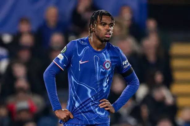 Dortmund to sign a loan deal for Chelsea midfielder Carney Chukwuemeka.
