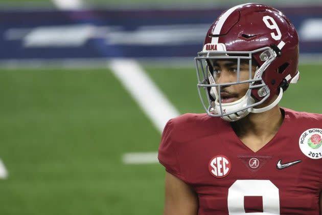Alabama Football 5-Star QB Sign Over $1 billion in NFL During… Read more