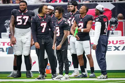 Diggs Era Done? Texans Face Free-Agent Dilemma with Star Wide Receiver…