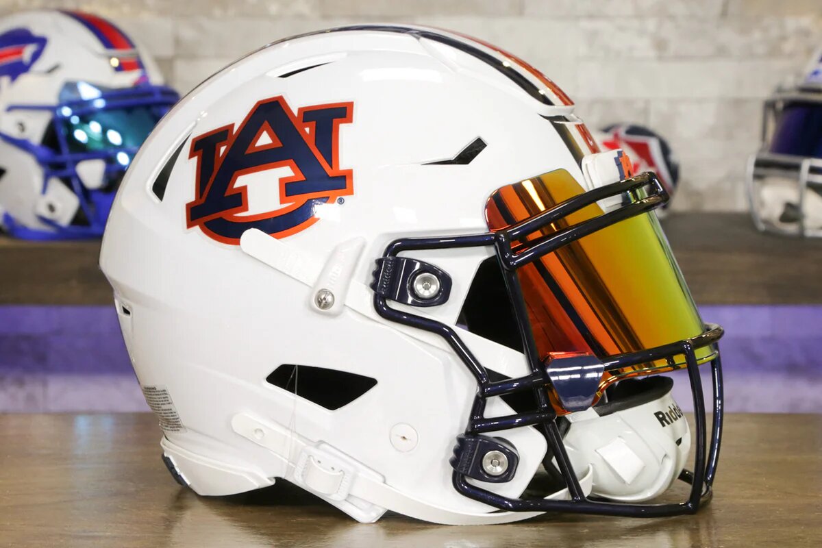 Just In: Auburn Tigers DB Commits With Commanders On One-Year Deal