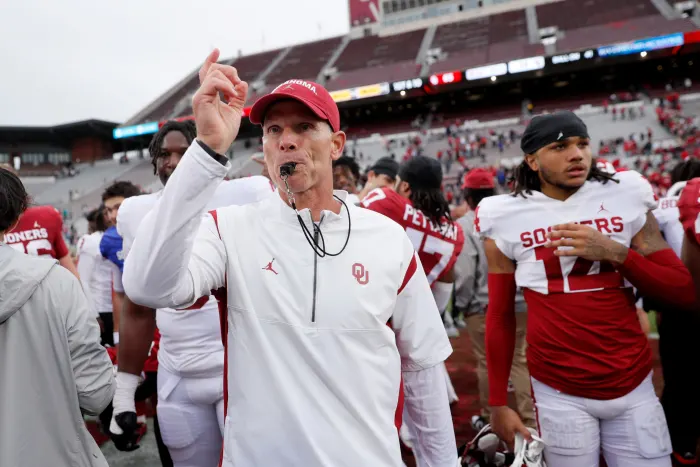 Breaking News: No. 1 player at his position in the 2027 class and the son of a future NFL HOFer is strongly considering the Oklahoma Sooners…