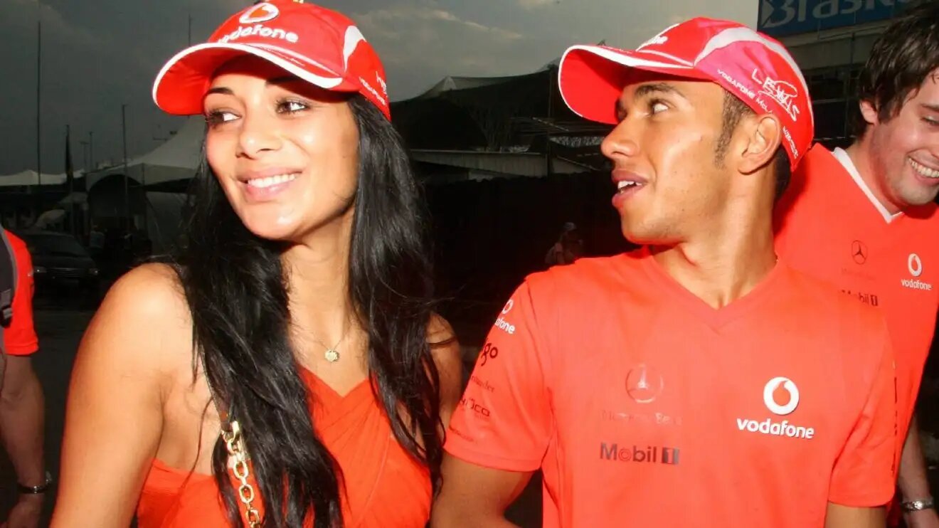 Lewis Hamilton former McLaren mechanics revealed how the state of his relationship with Nicole Scherzinger could be tracked