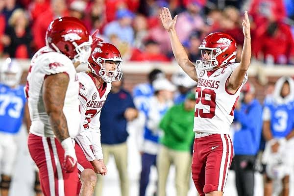 BREAKING NEWS: Arkansas Razorbacks Pull Off Stunning Miracle Signing of 5-Star WR Cam Coleman — Undoubtedly the Best SEC Has Ever Seen”