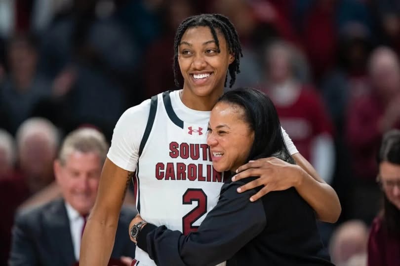 Breaking News: South Carolina Gamecocks’ Rising Star Ashlyn Watkins Makes History by Claiming the Coveted 2025 Oscar Robertson Trophy, Honoring Her As the Nation’s Top Collegiate Basketball Player… Details in comment