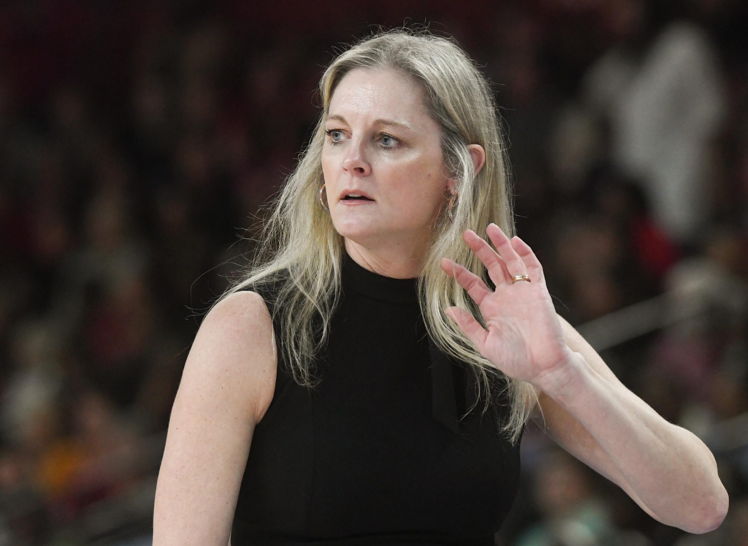 Tennessee vols women basketball coach Kellie Harper unhappy with two key players