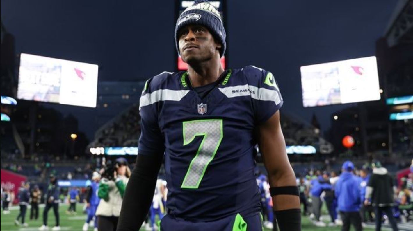 Geno Smith QB, Reportedly Takes Drastic Step as Raiders Refuse to Sign Extended Contract Deal.
