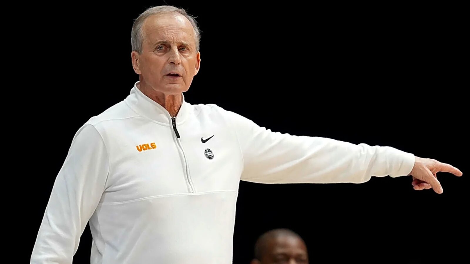 Tennessee Coach Rick Barnes announces major contract extension