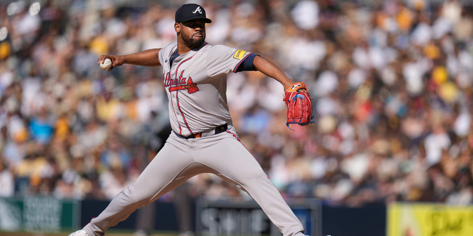 Atlanta Braves star Reynaldo López and wife Jhilaris Bautista expecting a child