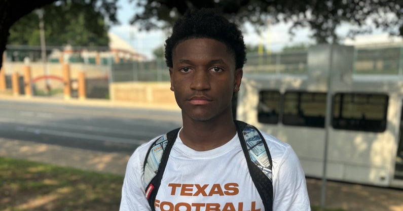 Congratulations: 4-star Texas WR commit Chris Stewart talks interest in Vols, relationship with Kelsey Pope… Read More