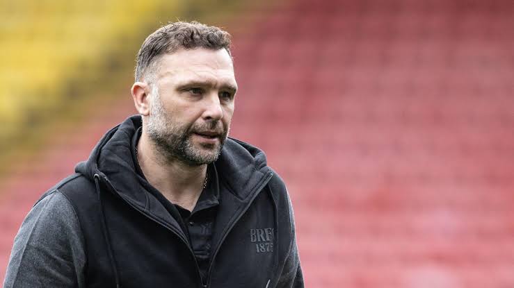 Derby county agree deal to sign former arsenal striker