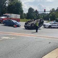 JUST NOW:Angel Reese HA’S A CAR ACCIDENT….. SEE MORE