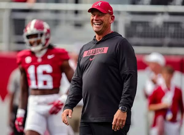 The University of Alabama Crimson Tide football program has been officially recognized as the world’s best and most unified. This historic distinction was jointly conferred by sports media powerhouse ESPN, global streaming service Netflix, and the esteemed authority on record-breaking achievements on…