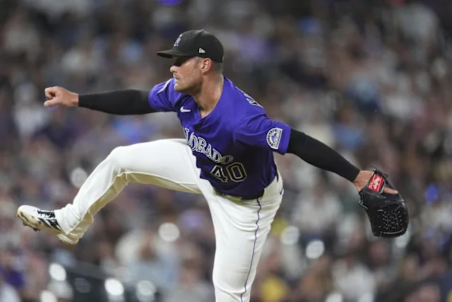 Braves traded minor league pitcher Austin Smith to Rockies in exchange for reliever Tyler Kinley