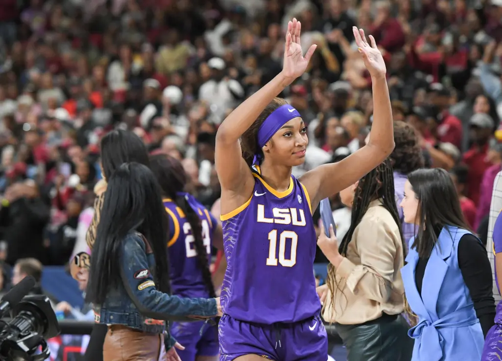 NEWS: Kamilla Cardoso’s message to Angel Reese and the Sky after Sunday’s loss……READ MORE