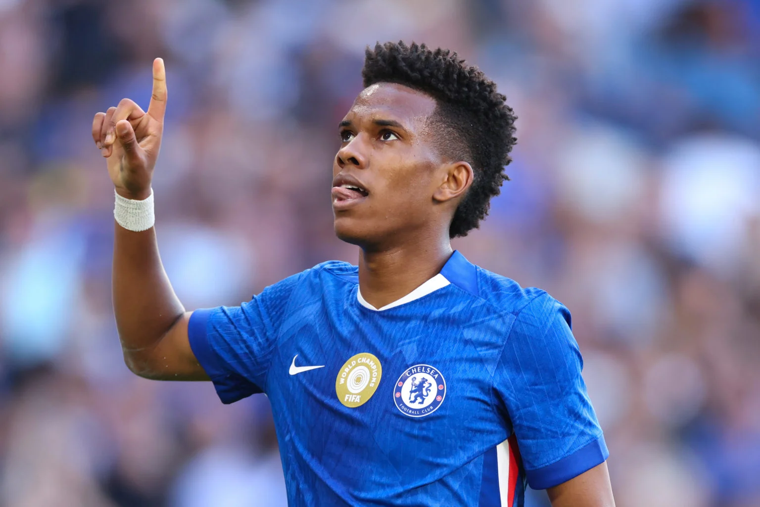 ENZO MARESCA: How Chelsea fans reacted to ‘special’ Estevao Willian after debut goal vs Bayer Leverkusen… read more