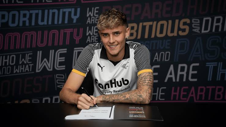 Bobby Clark Sends 7-Word Message After Signing for Derby County